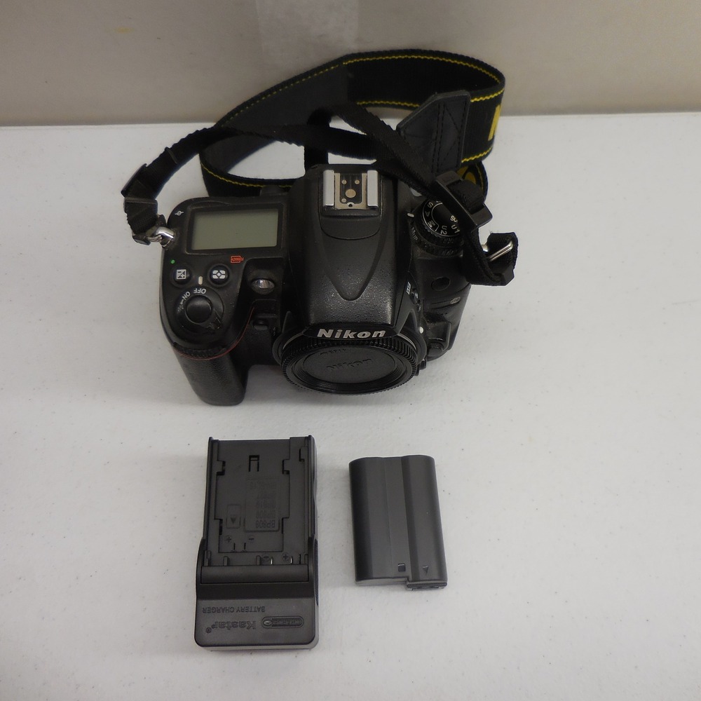 Nikon D7000 Digital SLR Camera Body Black with Battery and Kastar Charger Tested